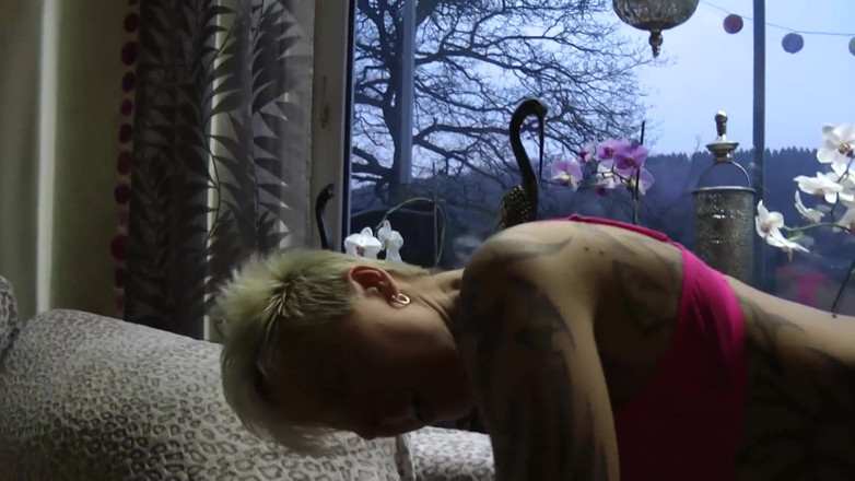 Mature Climax - 100% Mature Videos: Fisting dojrzała blond suka