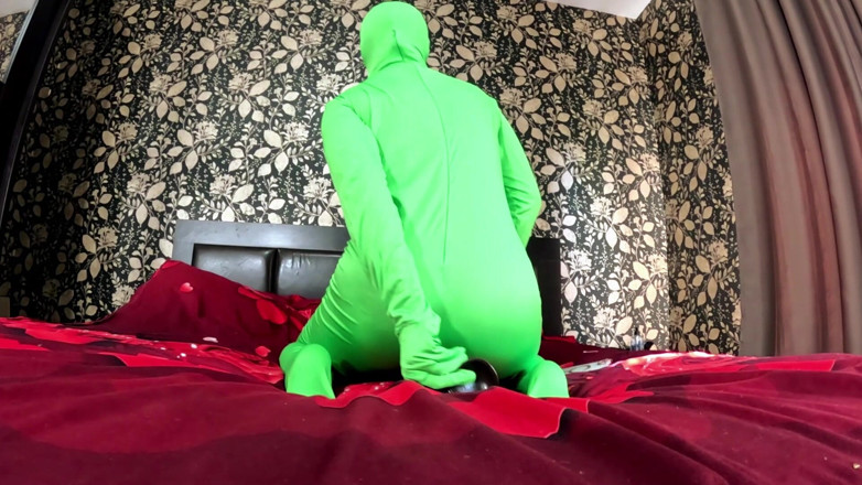 MilfyCalla: Completo Zentai Encasement Toy Play. Bbc provocando com consolo, tapas...
