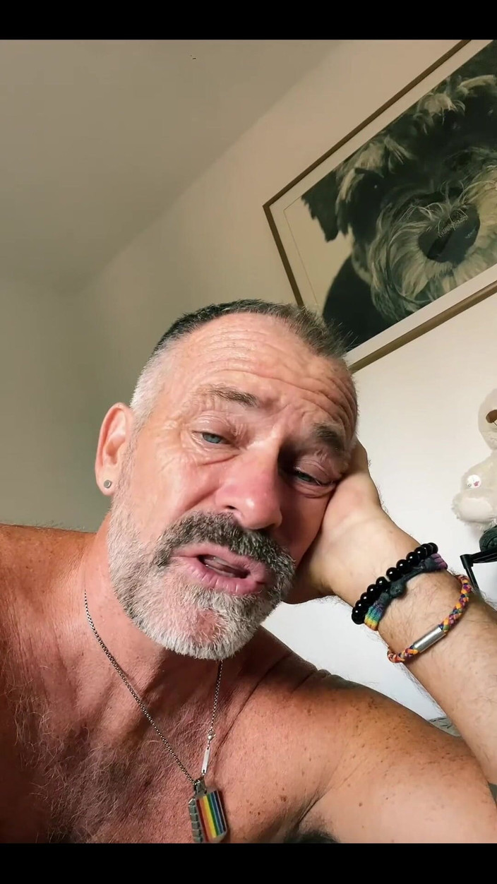 Daddybearvlc: Pazar günün kutlu olsun!!