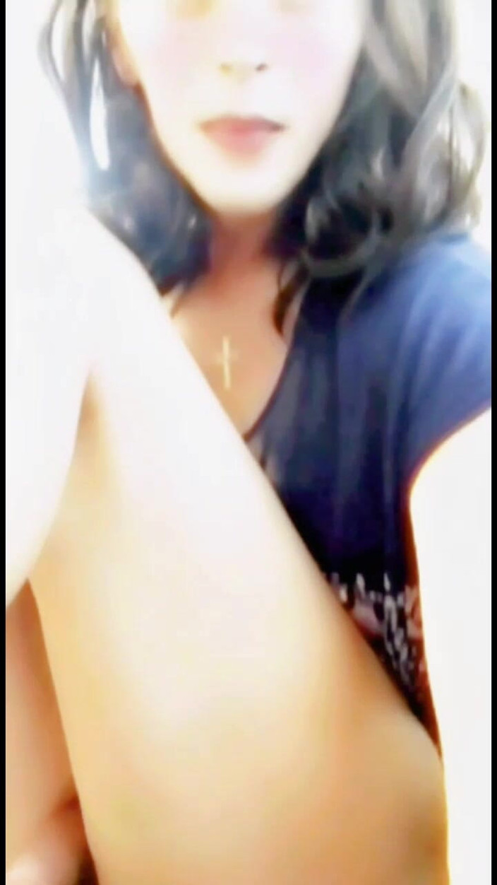 Tala Hejazi: Precum Play z sikanie