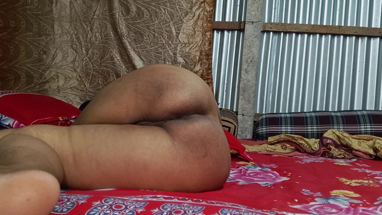 SAFI TV: Min styvmamma med sexiga videor för första gången ensam hus
