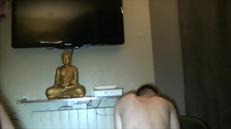 Gaybareback: James Vanity zerżnięty przez Ricky Blue