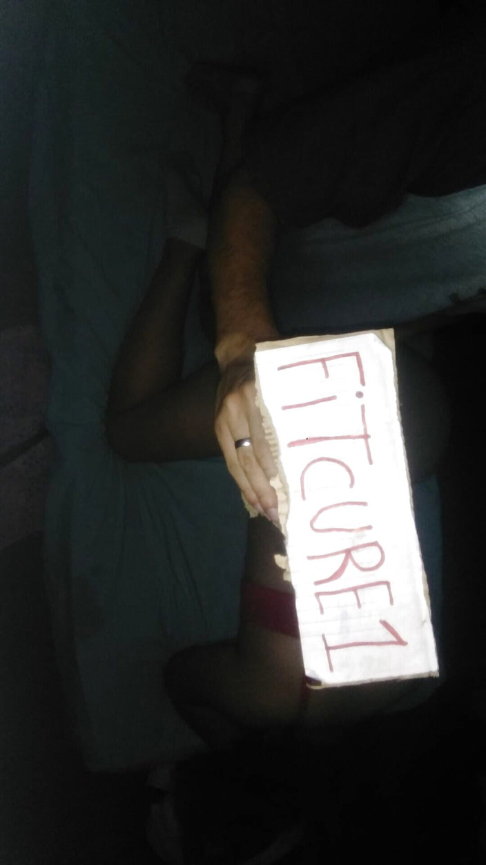 Fitcure1: मैं नग्न हो जाती हूं और हम अपने बहुत सेक्सी साथी के साथ डॉगी स्टाइल चोदते हैं