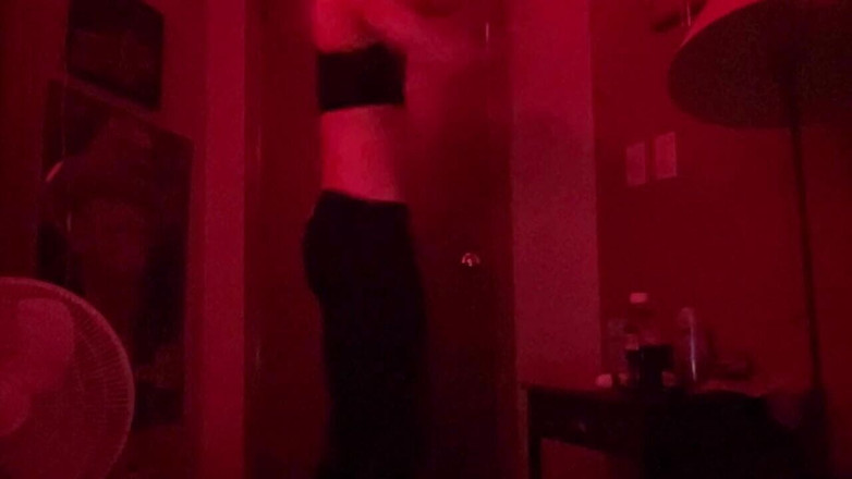 LemonCatboy999: Femboy bugil dan ngentot pantat sampai lubang pantatnya menganga lebar