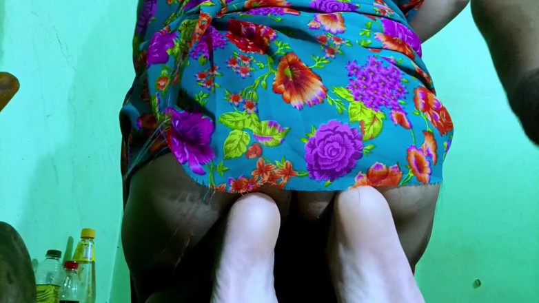 Hardcore Lover: Komal бхабхи впервые оставили на кухне