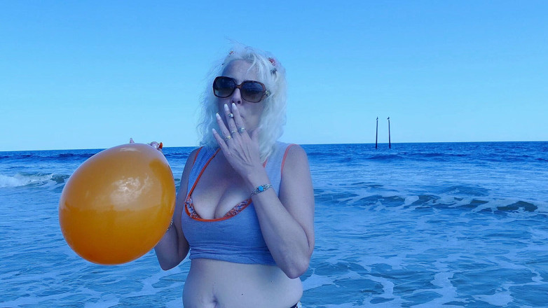 Marvellee Studios: Carolina Beach chupa o pop