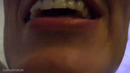 SophiaSmithUK: ASMR um grande beijo