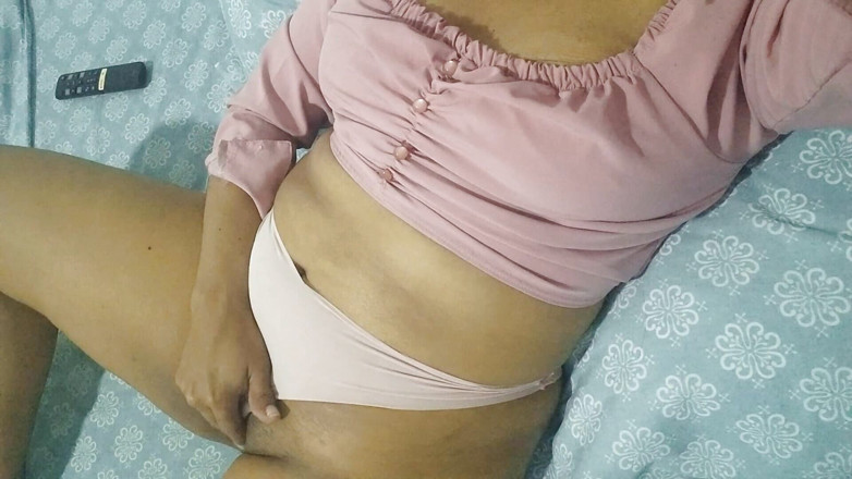 PATY PATY: 양성애자 계모!! 내 보지가 우유에서 나오는 동안 그녀는 잘 신음, 새엄마는 내가 내 혀를 통과하고 싶어