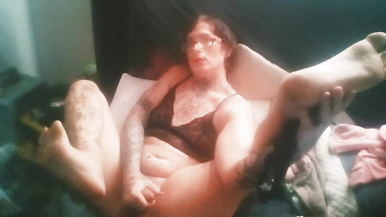 Chloe T Star: Amatuer Krótkie włosy Trans Babe Strokes Ogromny kutas