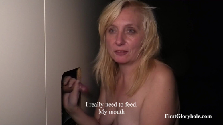 First Gloryhole: Femeie matură Lena - prima ei gaură în zid - gloryhole, partea numărul 2