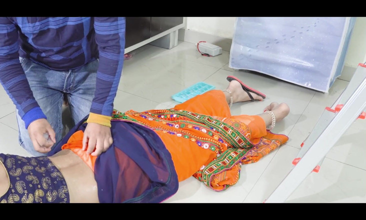 FloweryMask42: Real bhabhi davar parte 2