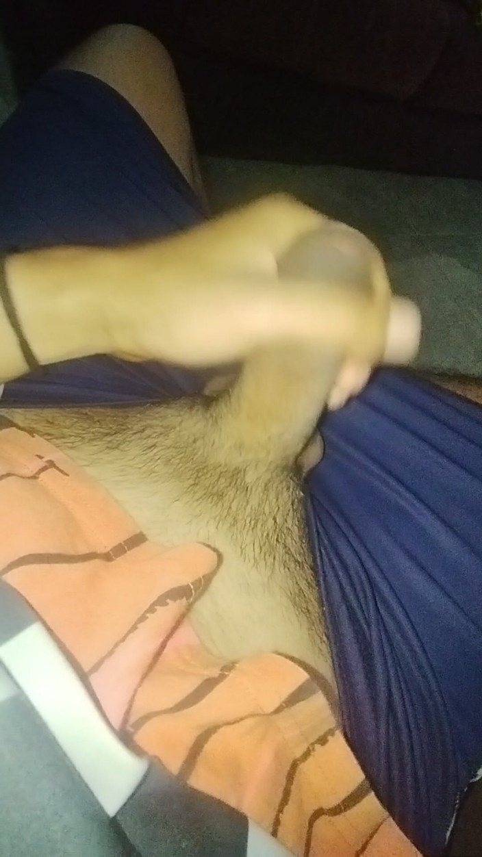 AlexAlejandro13: मैं अकेले घर का लाभ उठाता हूं