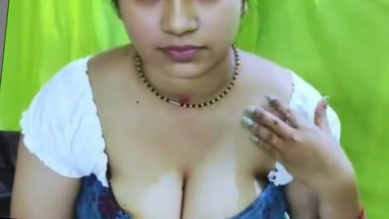 Bhabi8068: Hintli desi yenge ve devar hd desi yenge dairesinde sevgilisiyle...