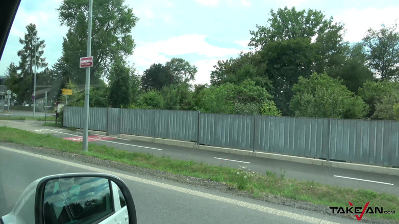 Take Van: Wendy se fait baiser dans une camionnette sur le chemin...