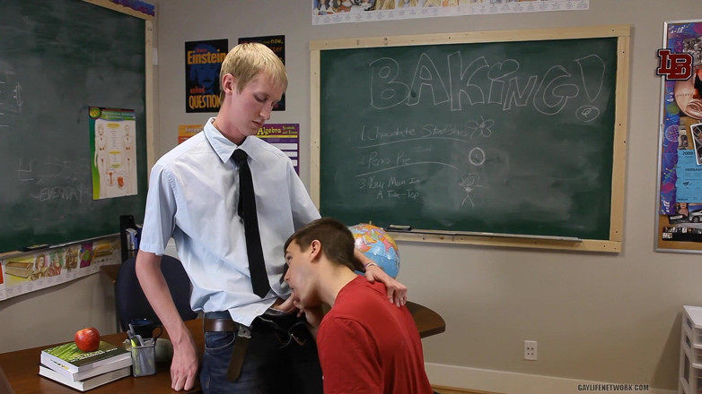 Teach Twinks: Nauczyciel chce tego kutasa twink w sobie