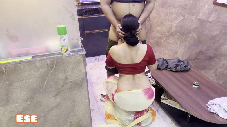 Sammy Sins: Tetangga mencicipi kuenya dan mengisap penisku