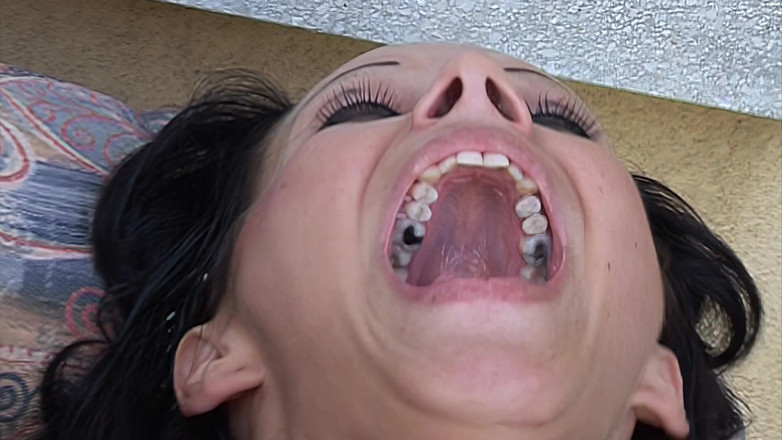 Private Lustpigs: Horny Affair with Skinny Stepdaughter on the Balcony