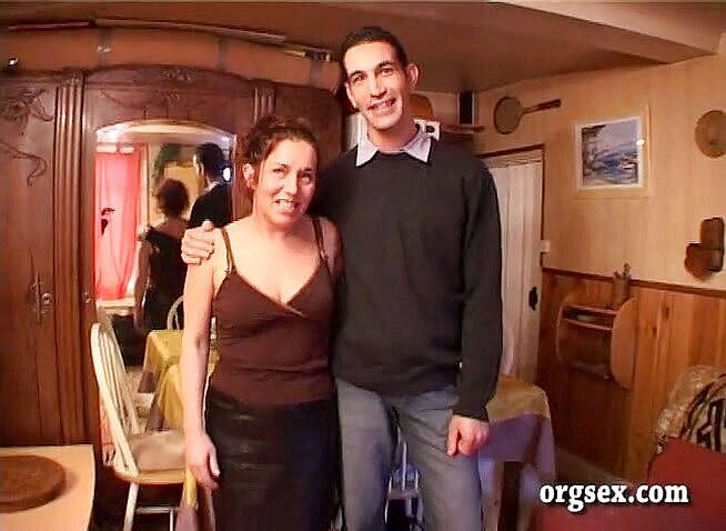 Orgsex: Marie and Khaïs, true amateur couple