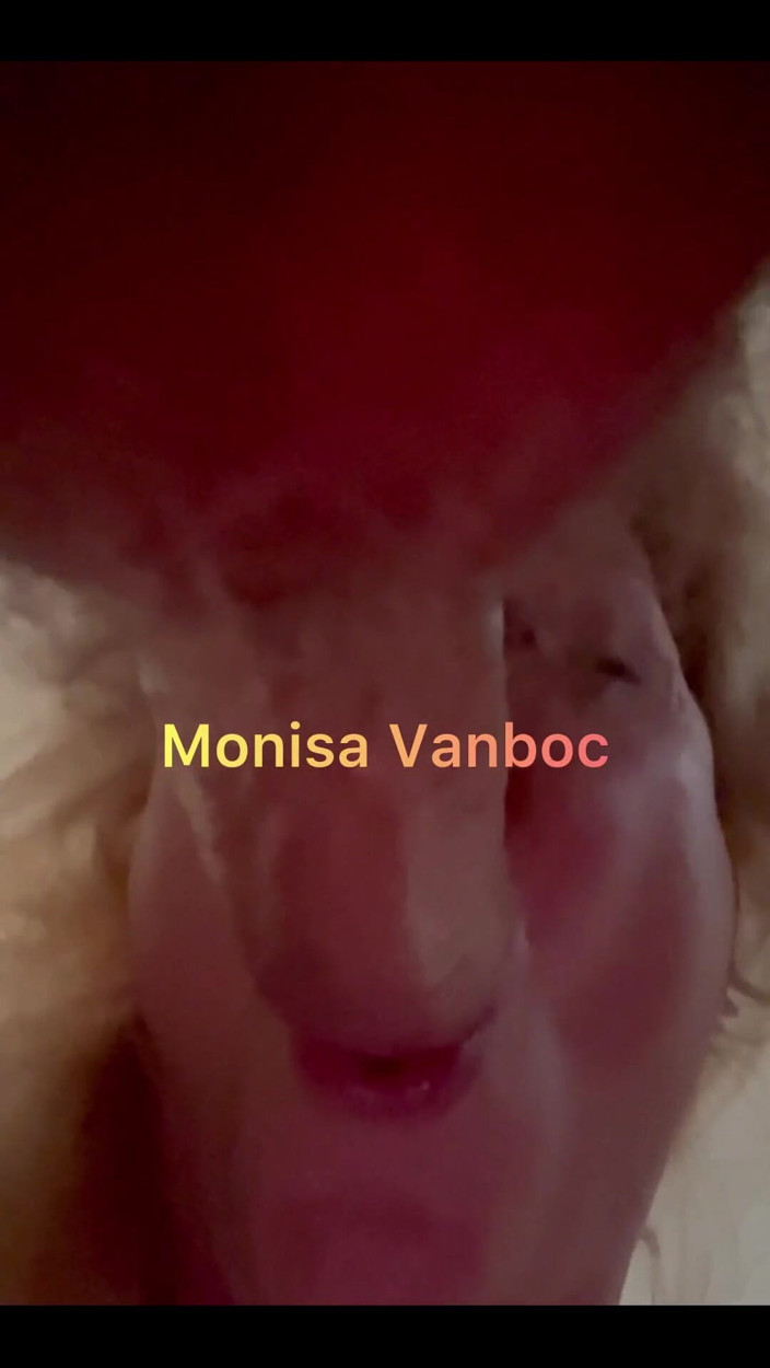 Monisa Vanboc: Gerçekten azgın transeksüel yarak emici ev yapımı bakış açısı