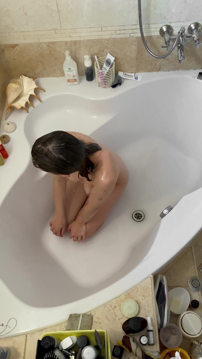 Karafuto404: Quickie du matin sous la douche (regardez sur le téléphone)