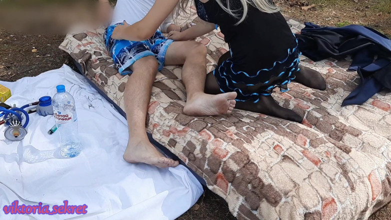 Viktoria_sekret: Người đẹp trong chiếc váy và vớ gợi cảm đụ trong rừng