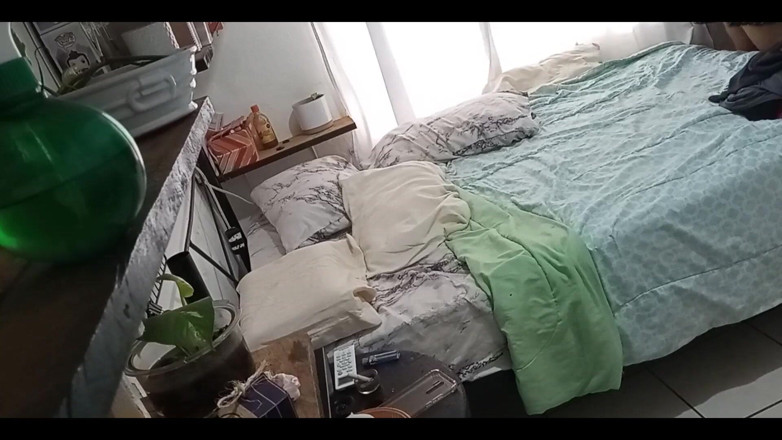 Karmicoxv: Tante seksi lagi bersih-bersih kamar 1