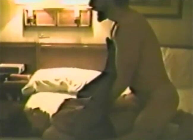 Homegrown Wives: Brunette tetek besar masturbasi lalu disodok