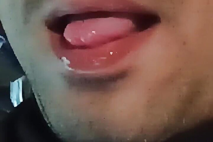 Thakursammy: Miệng f cu da nước