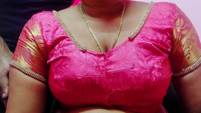 Desi Mohini: Un jeune mécanicien de télévision baise avec sa femme divorcée