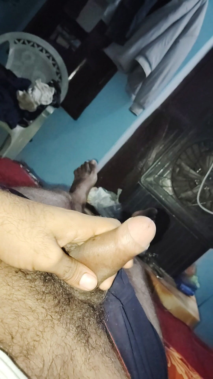 Xxxboyengi: L'arrapante masturbazione di un ragazzo desi