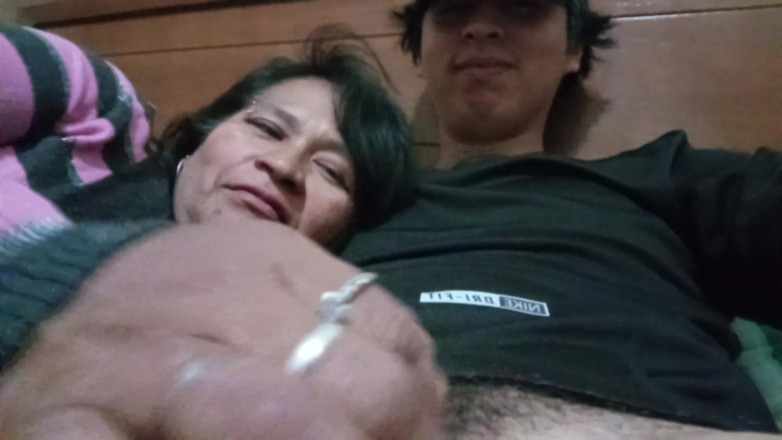 Moo DBOXXX: Minha madrasta quer seu leite consertado, ela ficou viciada em...
