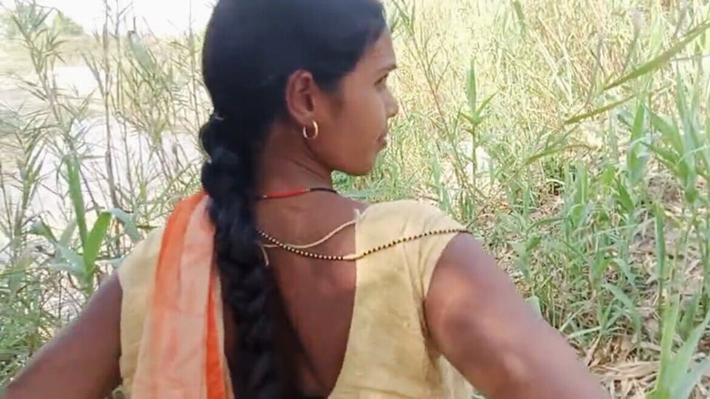 RadhaDevi: Indiana fode em vídeo na selva