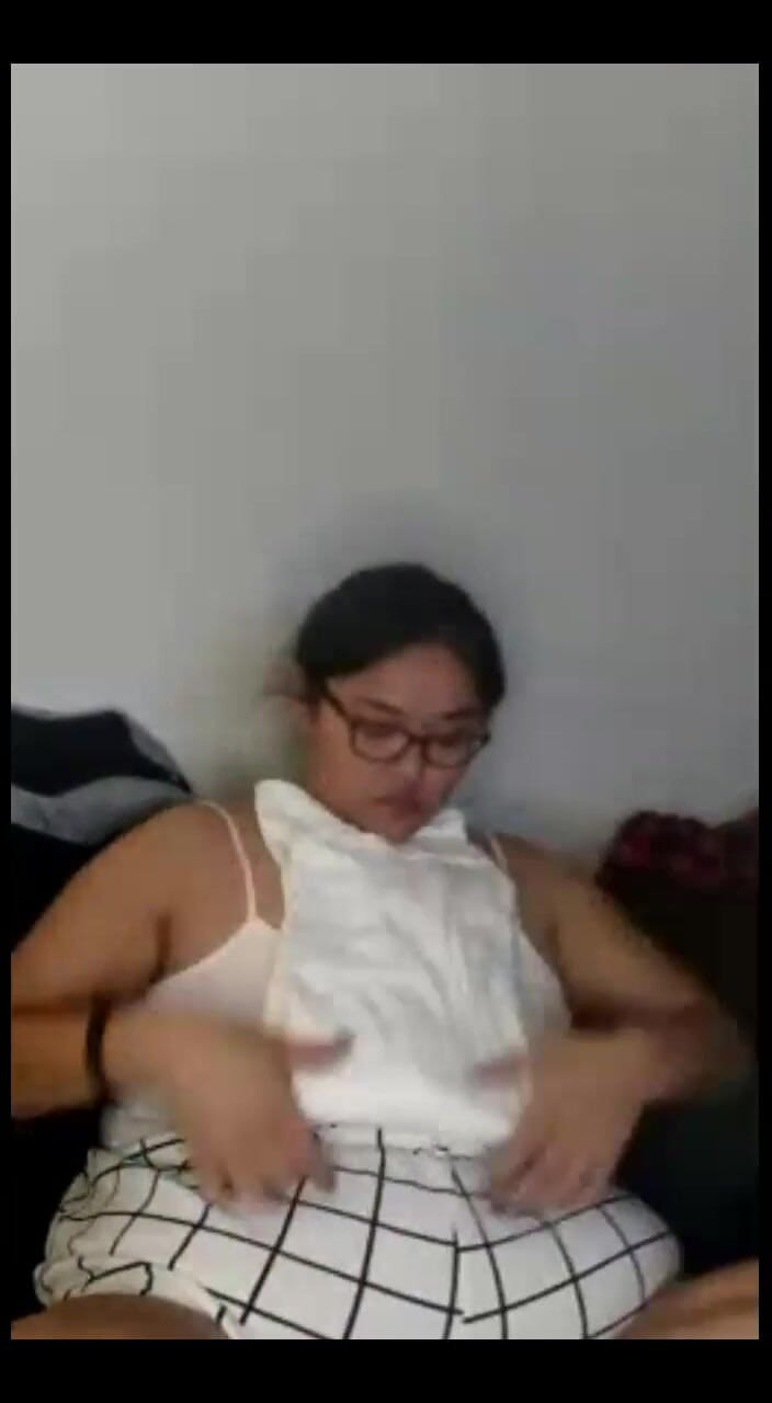 DeesDeepThroat: Bílá nálož