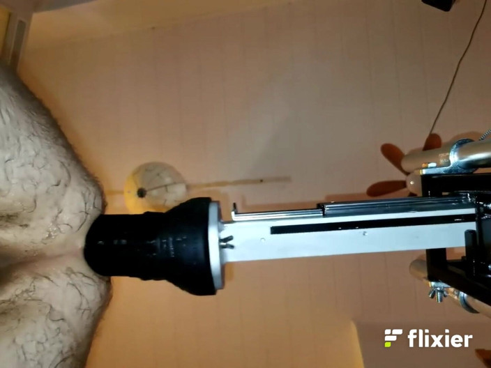 Fuck machine massaker: Consolador dragón del Sr. Hankey xl inserción completa de máquina...