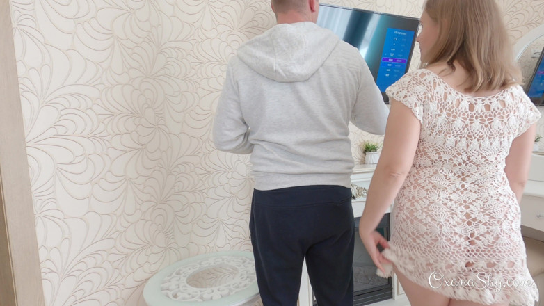 MILF Oxana: Tante gemuk lagi asik ngentot sama majikan tv