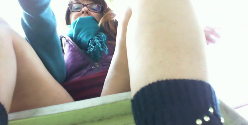 Nicoletta Embassi: Wunderschönes squirting in einem garten, heiße italienische studentin masturbiert