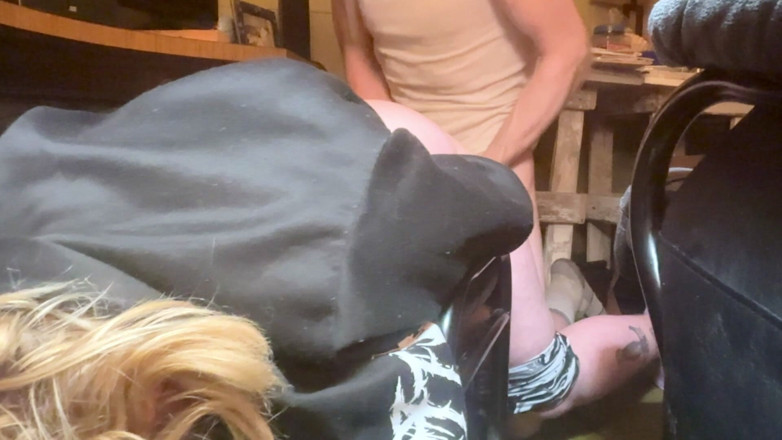 KITTYBOOBOOFUXX: Patrz, Jak Dostaję Poręczy W Piwnicy Na Szczycie Zamrażarki