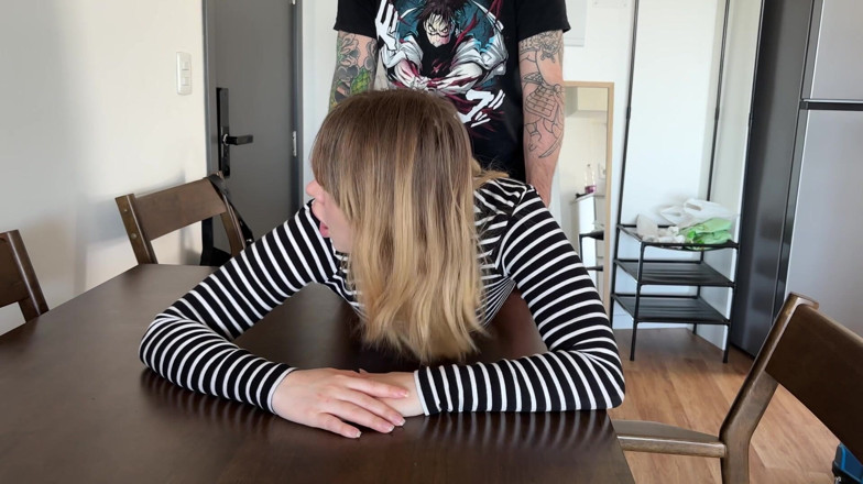Spacenintenda: Undervisning step bro hur man lagar mat: slipning, kyssning, torr...