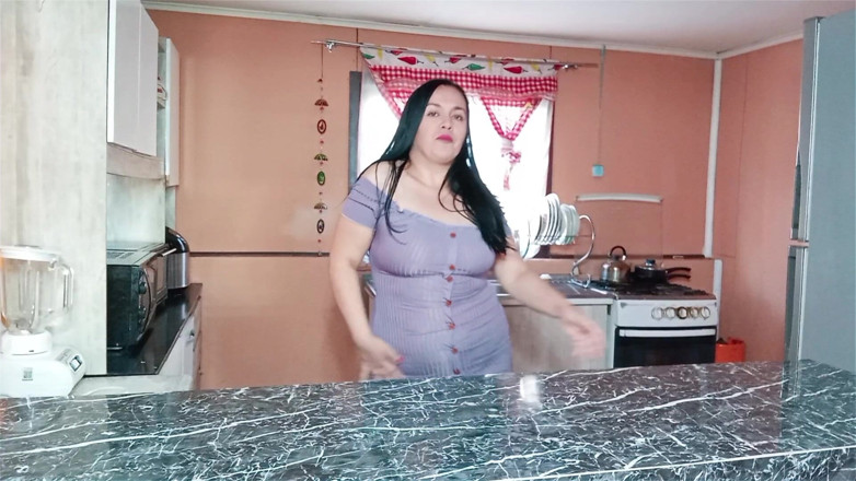 Kellyhotstepmom: Seni evime davet ediyorum. I Honey