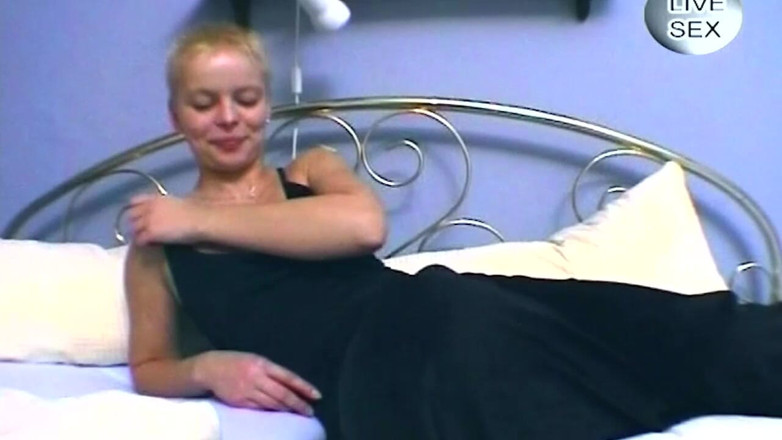 Onlyxfans: Blonde Mature Vixen Deepthroats Dildo and Fingers Soaked Pussy