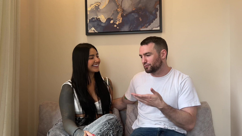 Andres Acosta: Tatted 거유 라티나의 비하인드 스토리, La Rola