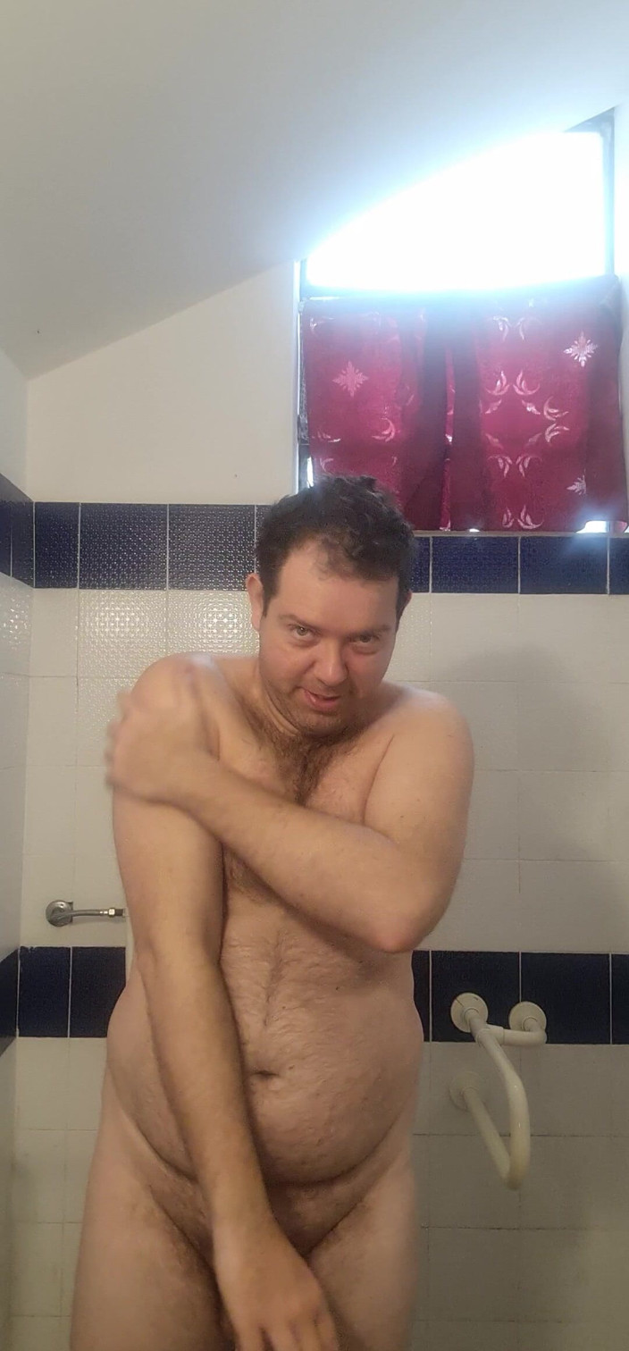 Mirko2589: 公衆トイレで全裸