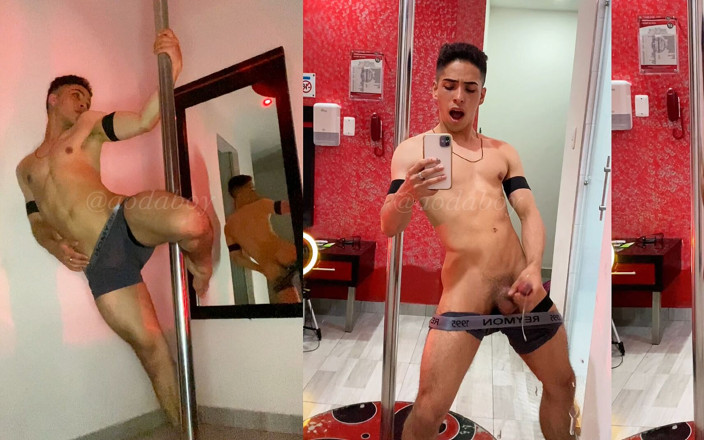 aodaboy: Pole dance před mrdkou