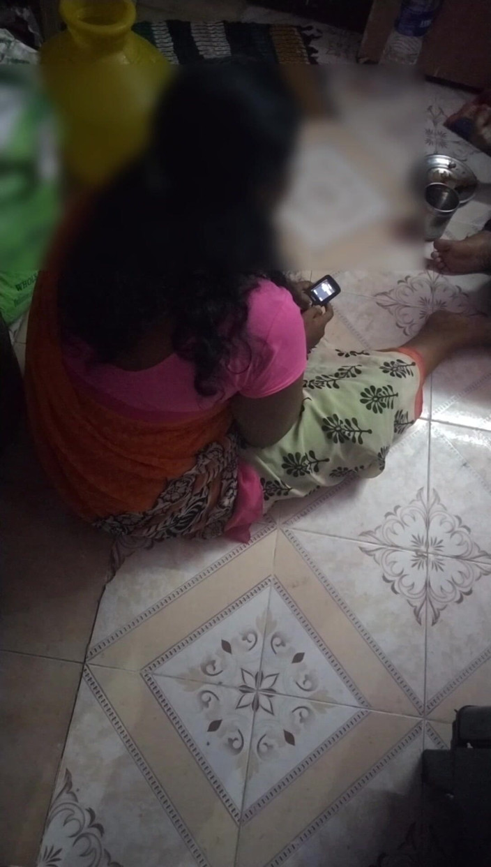 Tamil lesbian: Tamilska brudna rozmowa o seksie