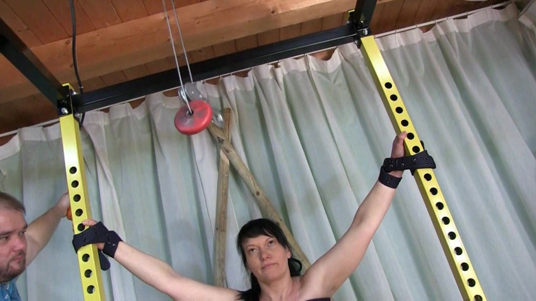 Yvette xtreme: Pinces au crochet