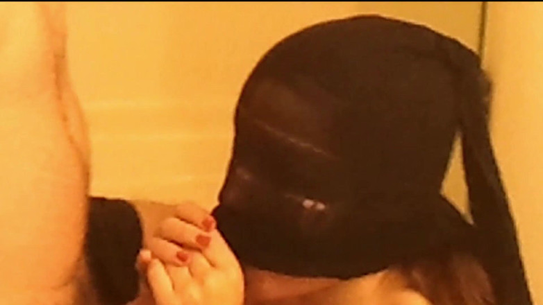 Nylon Xtreme: Muie la hotel cu mască de ciorapi