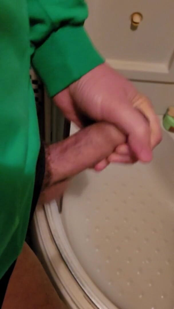 Wanker forever: Secretly Jerking off in the Bathroom