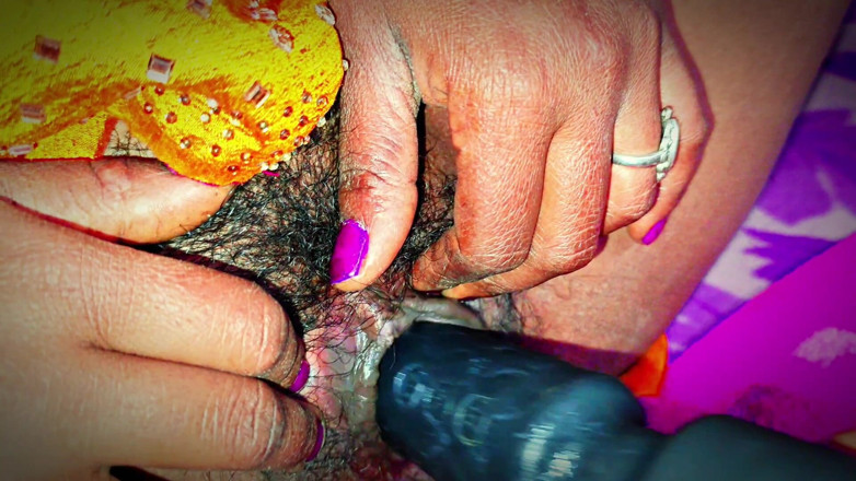 Bangala bhabhi: Киска бхабхи дези деревни внутри вабратора, секс с вавратором