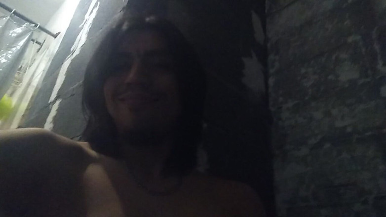 AlexAlejandro13: Diventa difficile vedermi nudo così completamente