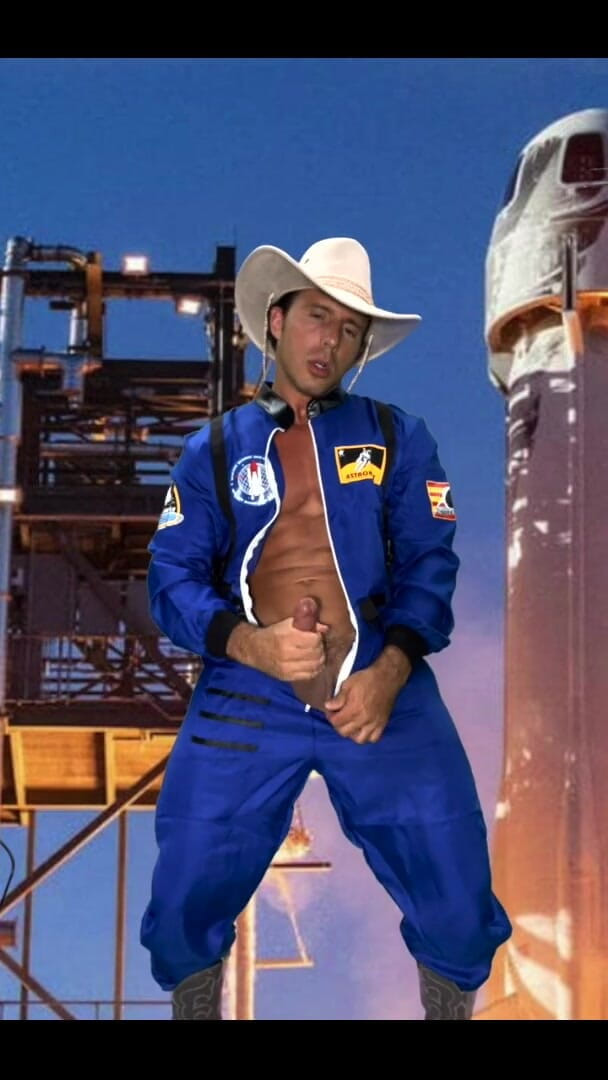 Reese Rideout: La tuta spaziale si sega